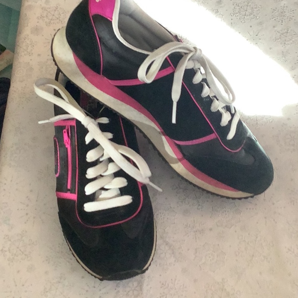 Skechers Shoes
